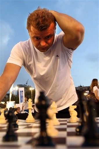 “Choáng” với màn đấu cờ với 523 đối thủ cùng lúc - 8