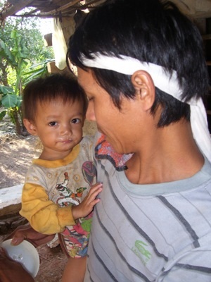 Ngằn ngặt tiếng khóc bốn em nhỏ mất mẹ trong lũ - 3