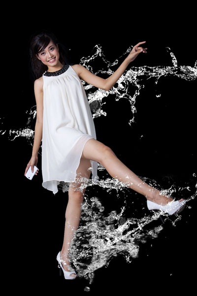 Điện thoại Acer Liquid E “bay bổng” với người đẹp - 5 Điện thoại Acer Liquid E “bay bổng” với người đẹp - 5