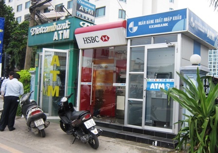 ATM - điểm “nóng” về tội phạm - 3 ATM - điểm “nóng” về tội phạm - 3