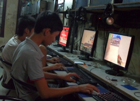 Hà Nội: Thế giới game vẫn náo nhiệt về đêm - 1