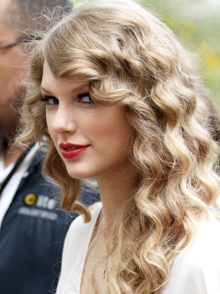 Taylor Swift hát miễn phí cho fans trong công viên - 5 Taylor Swift hát miễn phí cho fans trong công viên - 5