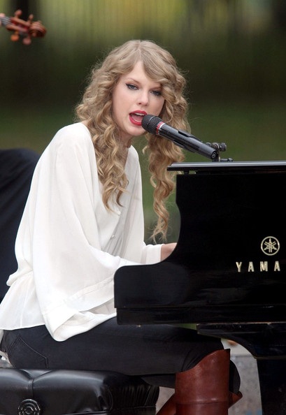 Taylor Swift hát miễn phí cho fans trong công viên - 6 Taylor Swift hát miễn phí cho fans trong công viên - 6