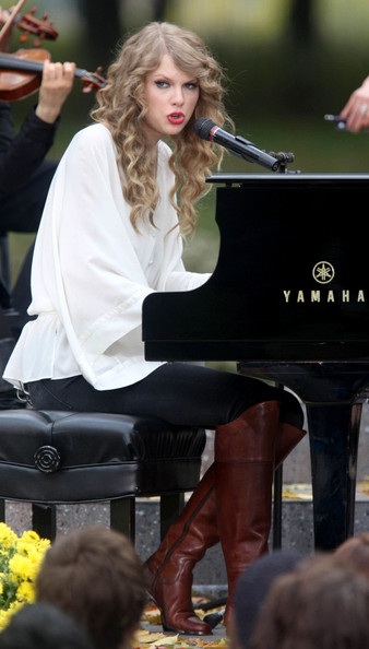 Taylor Swift hát miễn phí cho fans trong công viên - 7 Taylor Swift hát miễn phí cho fans trong công viên - 7