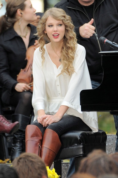 Taylor Swift hát miễn phí cho fans trong công viên - 9 Taylor Swift hát miễn phí cho fans trong công viên - 9
