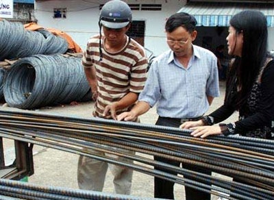 Không có hiện tượng tăng giá thép do thiếu hàng - 1