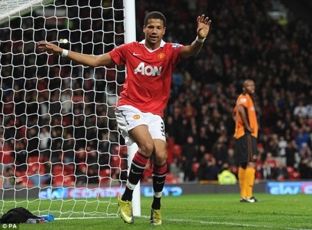 Chicharito lại lập công, MU thắng nghẹt thở - 1 Chicharito lại lập công, MU thắng nghẹt thở - 1