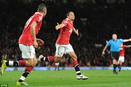 Chicharito lại lập công, MU thắng nghẹt thở - 3 Chicharito lại lập công, MU thắng nghẹt thở - 3