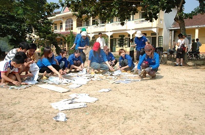 Người với người sống để thương nhau! - 4