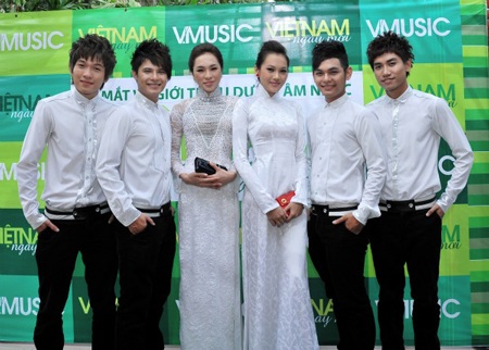 V.Music sánh đôi cùng mỹ nhân Việt - 11