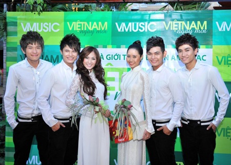 V.Music sánh đôi cùng mỹ nhân Việt - 15