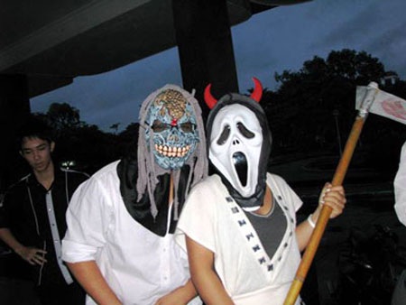 Vui Halloween 2010 hướng về miền Trung - 1