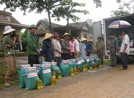 Học trò Tân Hóa trở lại trường trong sự hỗ trợ của cộng đồng - 10 Học trò Tân Hóa trở lại trường trong sự hỗ trợ của cộng đồng - 10