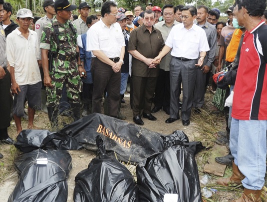 “Không có cảnh báo” trong trận sóng thần ở Indonesia - 1
