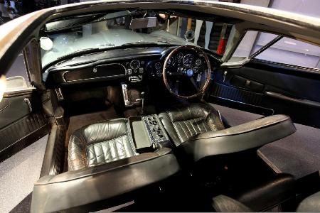 Aston Martin của James Bond chốt giá 4,1 triệu USD - 9 Aston Martin của James Bond chốt giá 4,1 triệu USD - 9