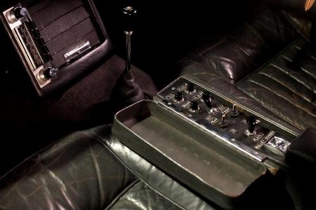 Aston Martin của James Bond chốt giá 4,1 triệu USD - 13 Aston Martin của James Bond chốt giá 4,1 triệu USD - 13
