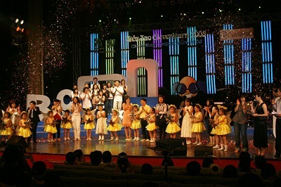 American Academy tài trợ 100 triệu đồng cho dự án xây dựng nhà vệ sinh học đường sạch đẹp - 2 American Academy tài trợ 100 triệu đồng cho dự án xây dựng nhà vệ sinh học đường sạch đẹp - 2