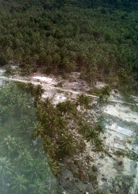 Cận cảnh sóng thần, núi lửa tàn phá Indonesia - 2
