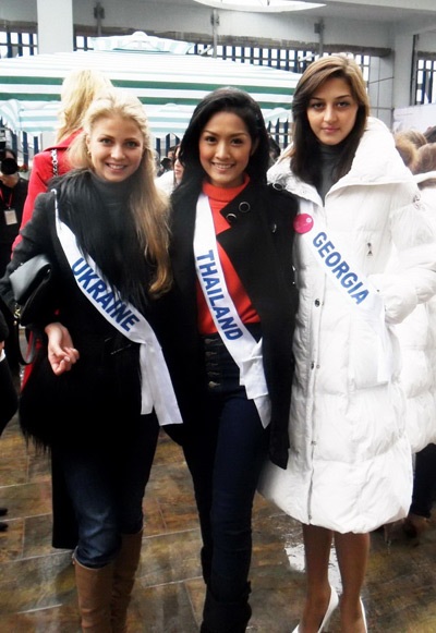 Người đẹp Hoa hậu Quốc tế thăm viện nhi và bảo tàng khủng long - 22