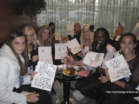 Người đẹp Hoa hậu Quốc tế thăm viện nhi và bảo tàng khủng long - 17