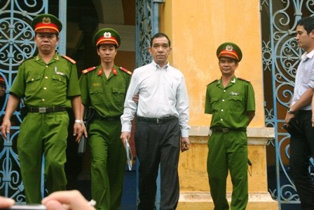 Huỳnh Ngọc Sĩ kháng cáo kêu oan - 1 Huỳnh Ngọc Sĩ kháng cáo kêu oan - 1