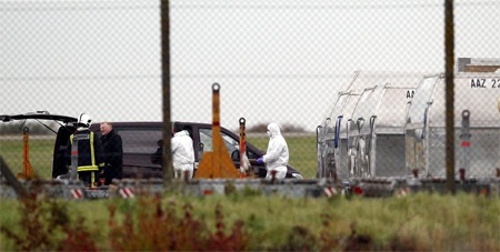 Phát hiện chất nổ trên 2 chuyến bay đi Mỹ - 3 Phát hiện chất nổ trên 2 chuyến bay đi Mỹ - 3