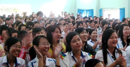 Làm sao phá vỡ rào cản ngăn cách giao tiếp? - 1 Làm sao phá vỡ rào cản ngăn cách giao tiếp? - 1