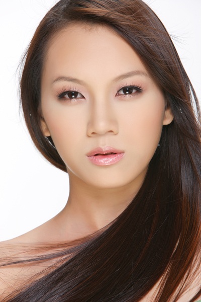 Ngọc Thạch tham dự cuộc thi Người mẫu thế giới 2010 - 1