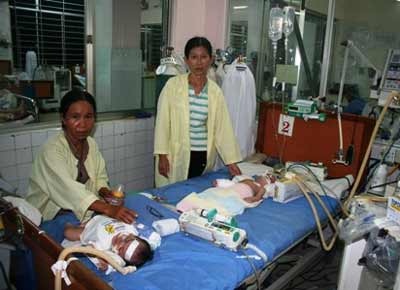 Nhiều trẻ mồ côi bị nhiễm khuẩn hô hấp nặng - 1 Nhiều trẻ mồ côi bị nhiễm khuẩn hô hấp nặng - 1