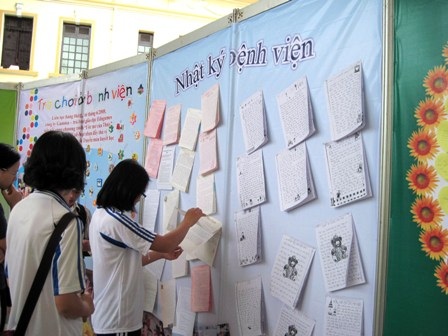 Ngày hội hoa hướng dương “Vì bệnh nhi ung thư” lần 3 - 4 Ngày hội hoa hướng dương “Vì bệnh nhi ung thư” lần 3 - 4