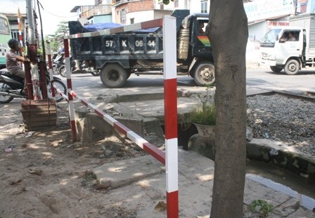 Yêu cầu rà soát  “khuyết tật” trên đường - 2