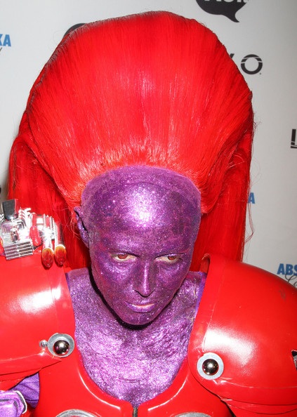 Thêm ảnh “sao” chơi Halloween - 6