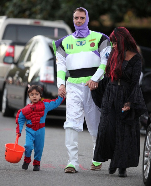 Thêm ảnh “sao” chơi Halloween - 19