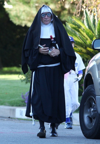 Thêm ảnh “sao” chơi Halloween - 22