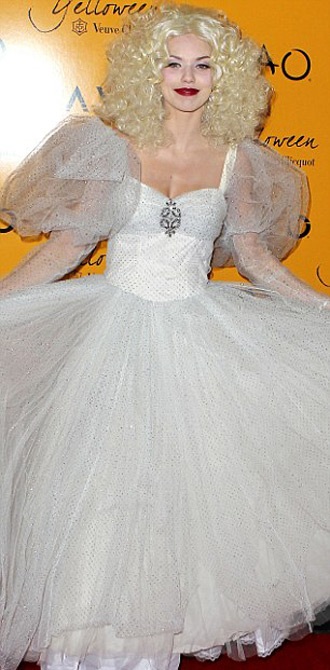 “Sao” tưng bừng tiệc Halloween - 29 “Sao” tưng bừng tiệc Halloween - 29