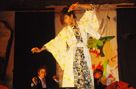 Ấn tượng đêm Halloween của SV ĐH Thăng Long - 8