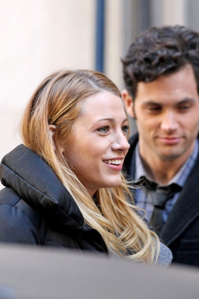 Blake Lively, Penn Badgley: Vẫn thân thiết tại trường quay - 8 Blake Lively, Penn Badgley: Vẫn thân thiết tại trường quay - 8