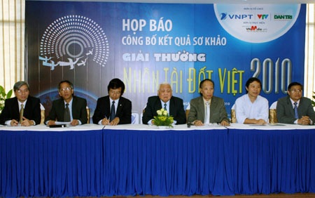 18 sản phẩm tranh tài tại vòng chung khảo Nhân tài Đất Việt 2010 - 1 18 sản phẩm tranh tài tại vòng chung khảo Nhân tài Đất Việt 2010 - 1