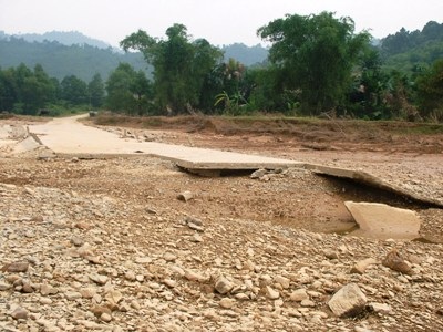 Gian nan đường về bản Rào Tre sau lũ - 10