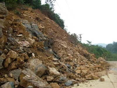 Gian nan đường về bản Rào Tre sau lũ - 6