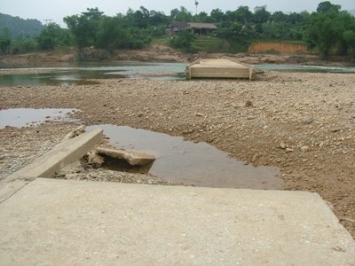 Gian nan đường về bản Rào Tre sau lũ - 9