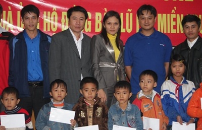 Hà Tĩnh: Tiếp sức học sinh vùng lũ - 3