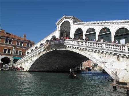 Venice - sông nước hữu tình - 9 http://dantri.vcmedia.vn/Uploaded/2010/11/03/Venice_anh%2010.jpg