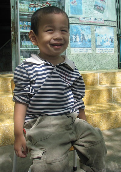 Bé 19 tháng tuổi bị bỏ rơi tại cơ sở mầm non - 2 Bé 19 tháng tuổi bị bỏ rơi tại cơ sở mầm non - 2