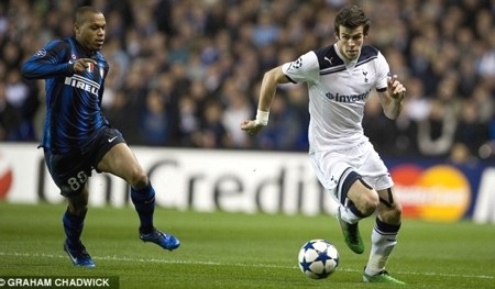 Van der Vaart: “Gareth Bale đã biến Maicon thành gã hề” - 1 Van der Vaart: “Gareth Bale đã biến Maicon thành gã hề” - 1