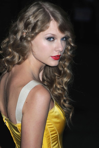 Taylor Swift và Jake Gyllenhaal đang hẹn hò? - 2 Taylor Swift và Jake Gyllenhaal đang hẹn hò? - 2