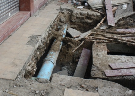 Sawaco cũng bức xúc vì tái lập mặt đường kém - 1