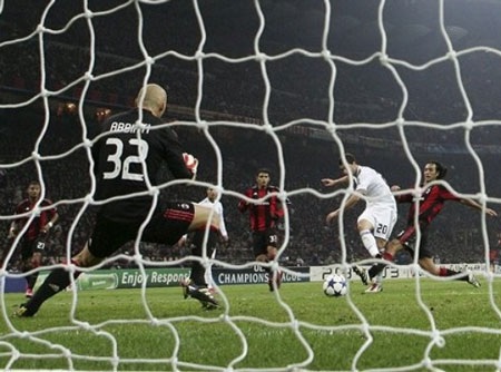 Hòa hú vía Milan, Real Madrid lọt vào vòng knock-out - 1 Hòa hú vía Milan, Real Madrid lọt vào vòng knock-out - 1