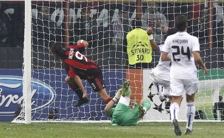 Mourinho đổ lỗi mất điểm do trọng tài - 1 Mourinho đổ lỗi mất điểm do trọng tài - 1