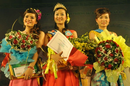 Phùng Ngọc Hà giành ngôi Nữ sinh thanh lịch trường Sư phạm - 21 Phùng Ngọc Hà giành ngôi Nữ sinh thanh lịch trường Sư phạm - 21